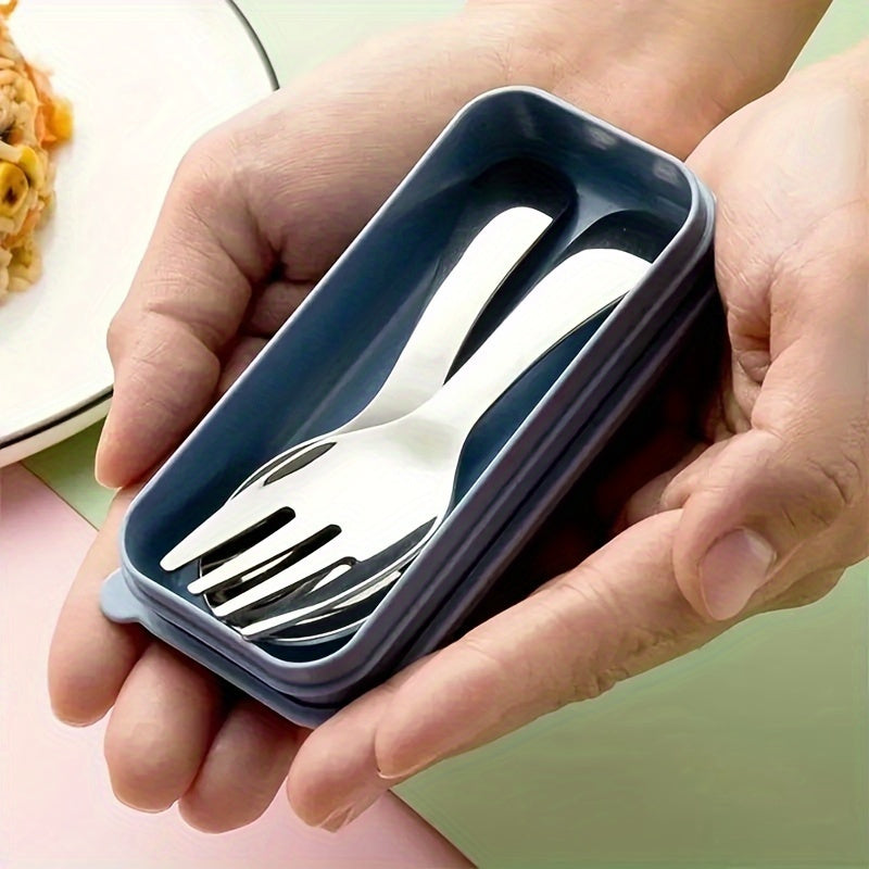 3pcs stainless steel spoon and fork set, the short-handled small round spoon can be used as an ice cream spoon or a dessert spoon, simple and durable, and it is a portable tableware set for outdoor picnics, camping and traveling.